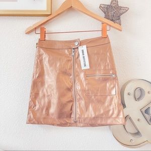 [NWT] URBAN OUTFITTERS rose gold metallic skirt
